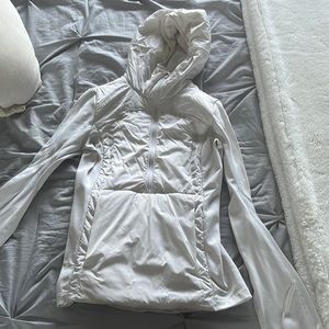 LULULEMON JACKET NOT SOLD ANYMORE SUPER SUPER RARE